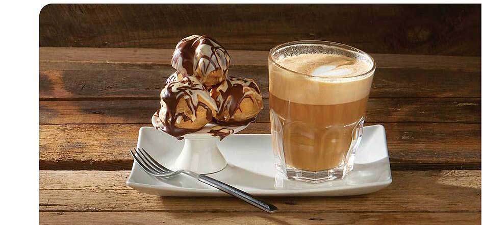 Koffie met ijsbolletjes