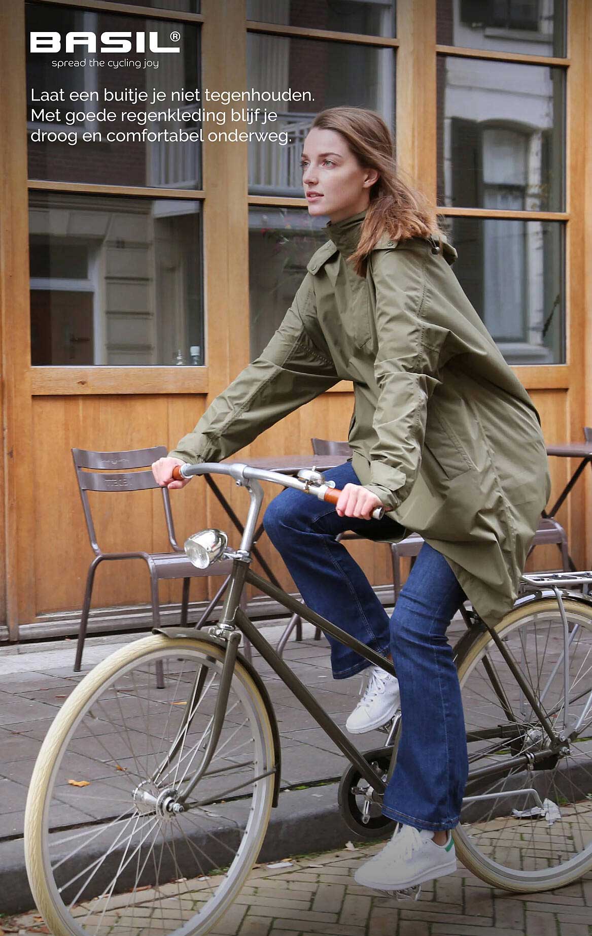 Laat een buitje je niet tegenhouden. Met goede regenkleding blijf je droog en comfortabel onderweg.
