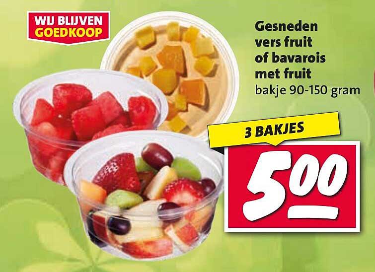 Gesneden vers fruit of bavarois met fruit