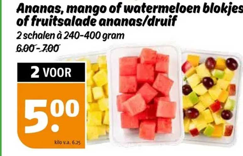Ananas, mango of watermeloen blokjes of fruitsalade ananas/druif