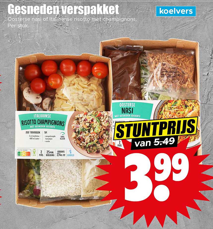 Gesneden verspakket Oosterese nasi van Italiaanse risotto met champignons.