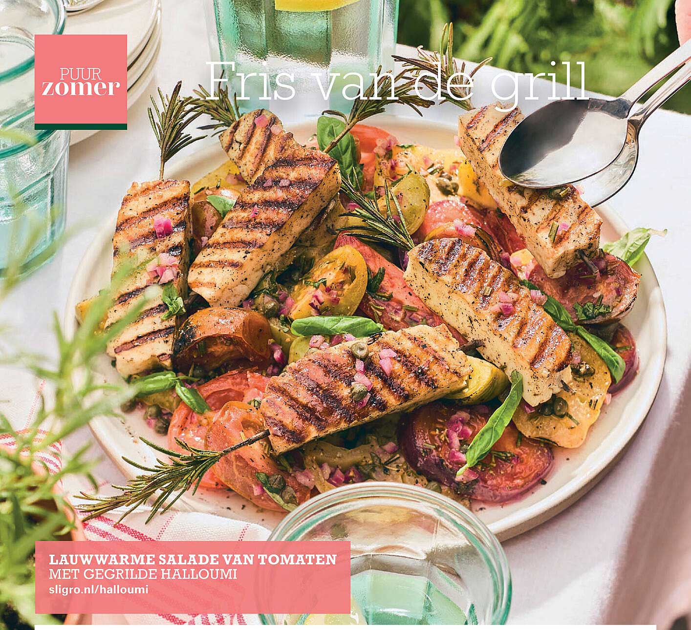 LAUWWARMEN SALADE VAN TOMATEN MET GEGRILDE HALLOUMI