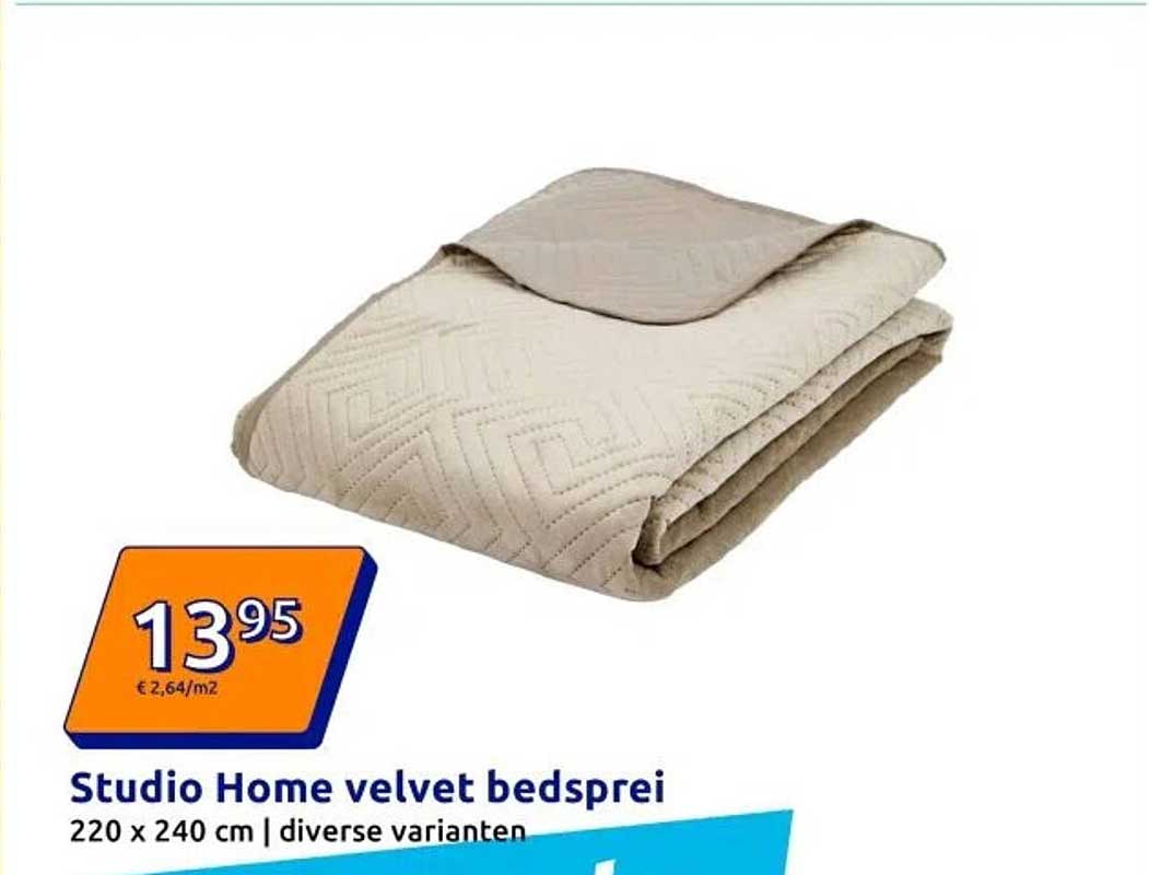 Studio Home velvet bedsprei