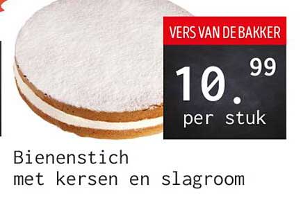 Bienenstich met kersen en slagroom