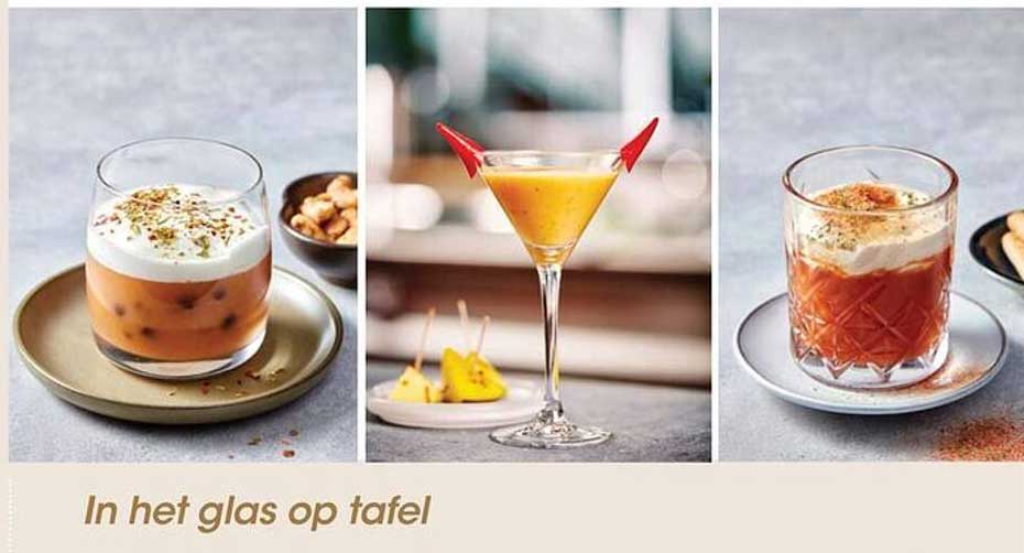 In het glas op tafel